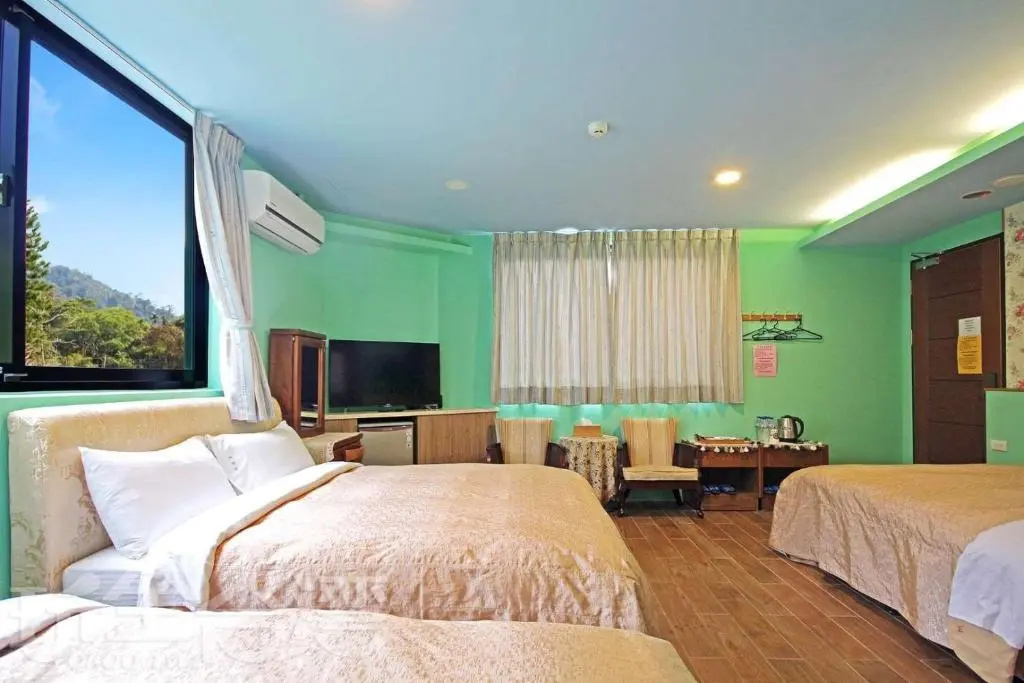 Deluxe Suite