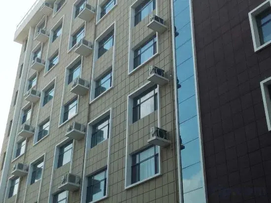 Youyichun Business Hotel