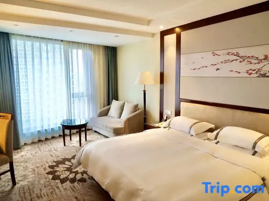Business Double room (full double bed)