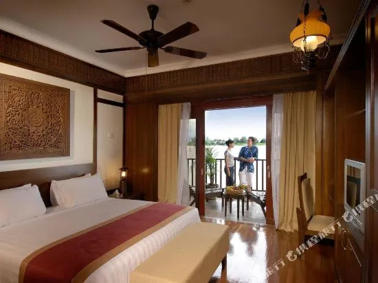 Bukit Merah Laketown Resort