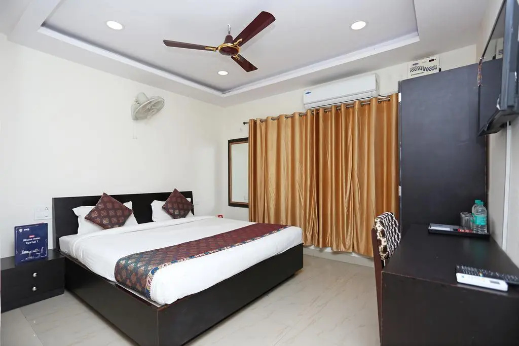 Standard room with city view