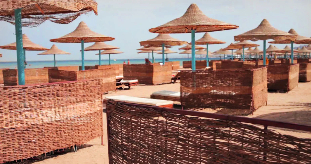 Beach & Waterfront