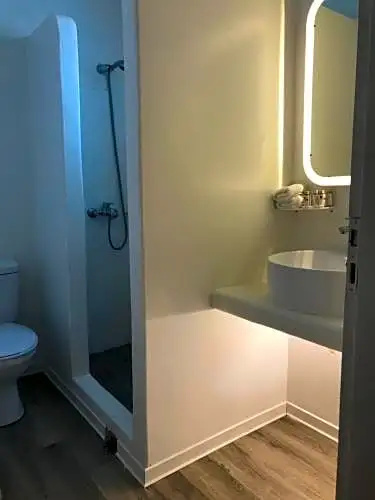 Standard Triple room with sea view