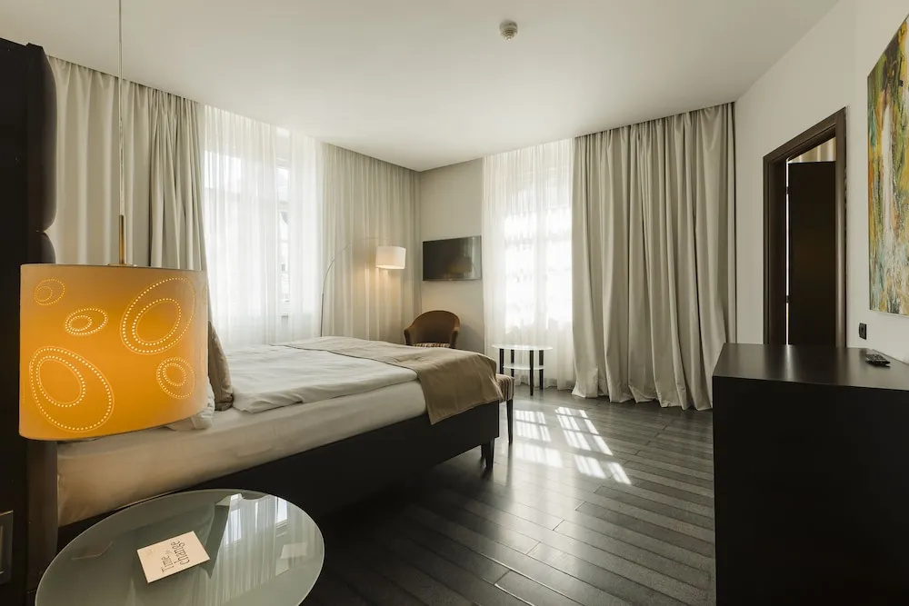 Deluxe Suite with balcony