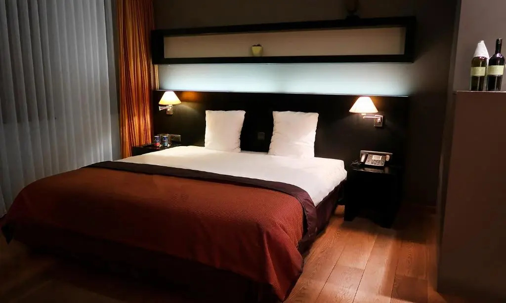 Deluxe Double room (full double bed)