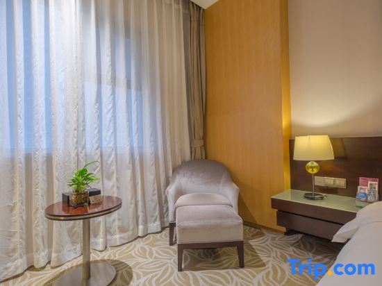 Двухместный номер Standard двуспальная кровать в Ningbo East Harbour Hotel