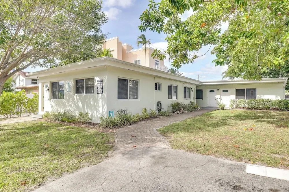 1 Mi to Pompano Beach Pier: Pet-friendly Studio!