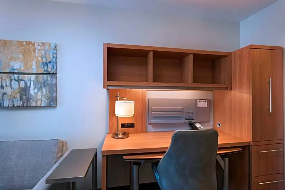 Double Suite (full double bed)