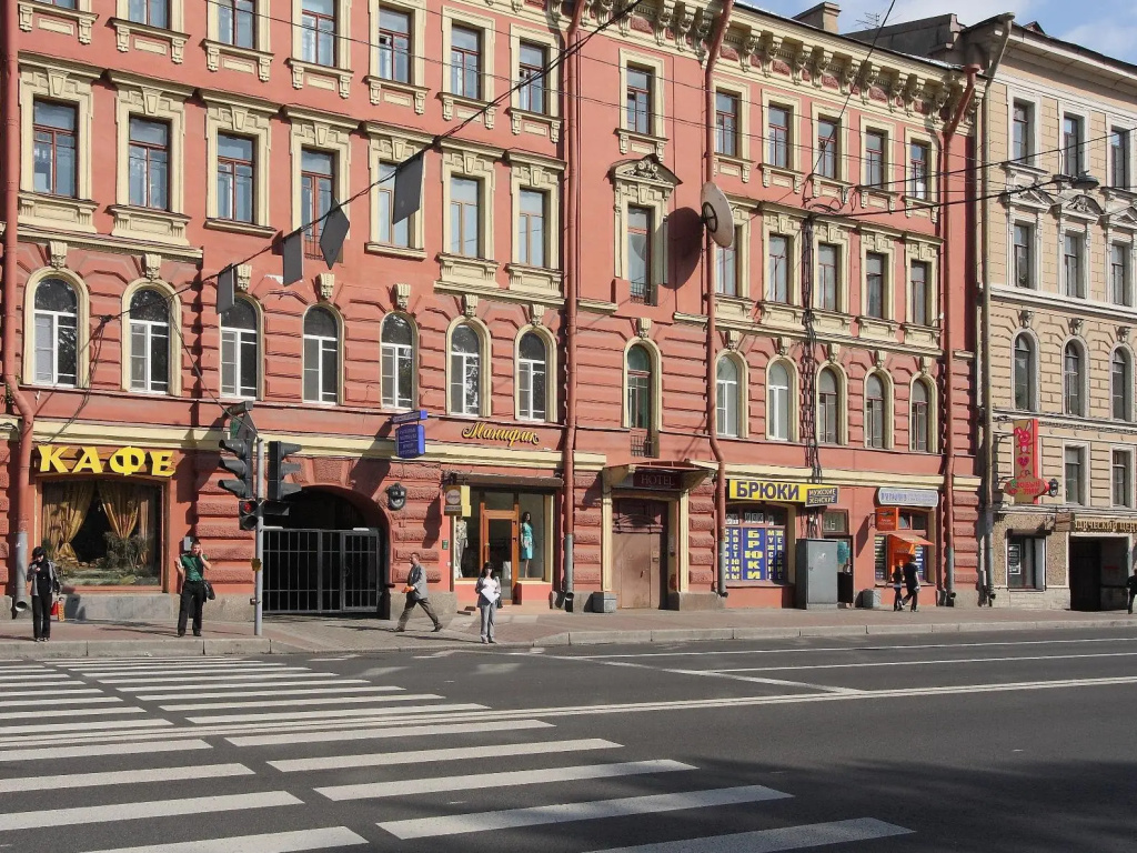 Rinaldi at Moskovskiy- I