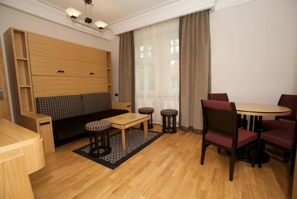 1 Bedroom Deluxe Apartment