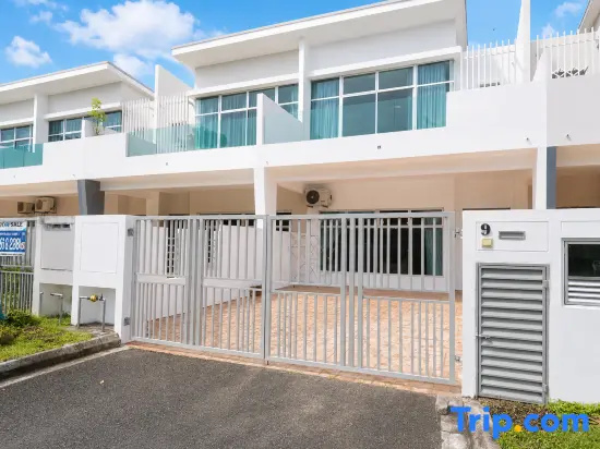 4BR Holiday Home Near Desaru Beach Gated & Guarded