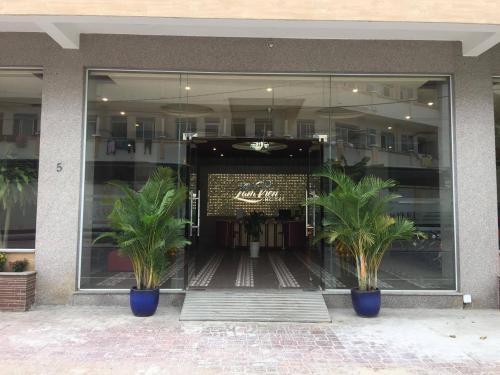 Отель Lam Vien Hotel в Нячанге