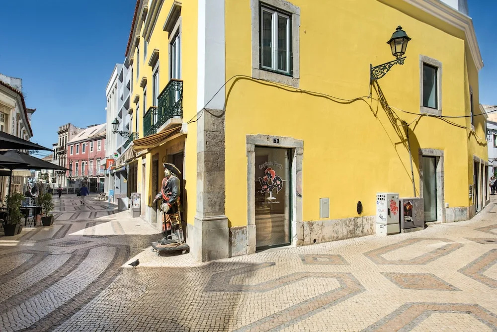 Faro Downtown - F in Faro