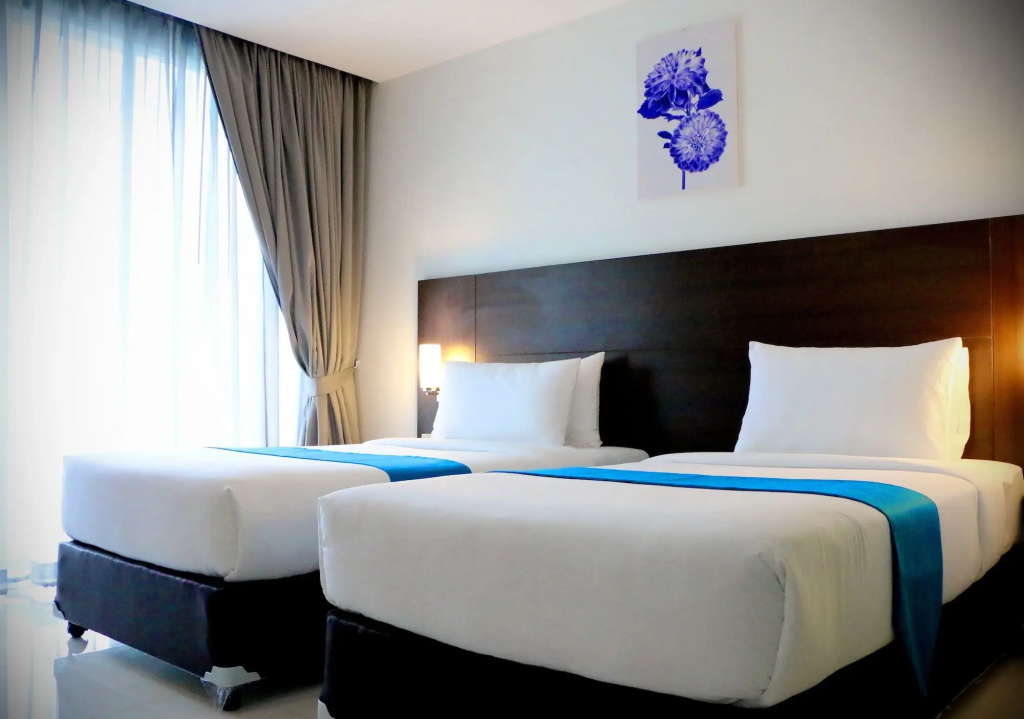 Rodina Beach Hotel — фото
