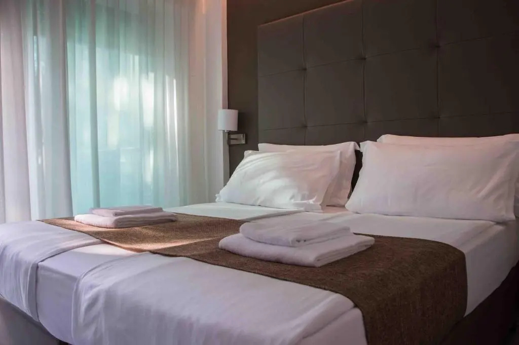 International Beach Hotel - Chambres