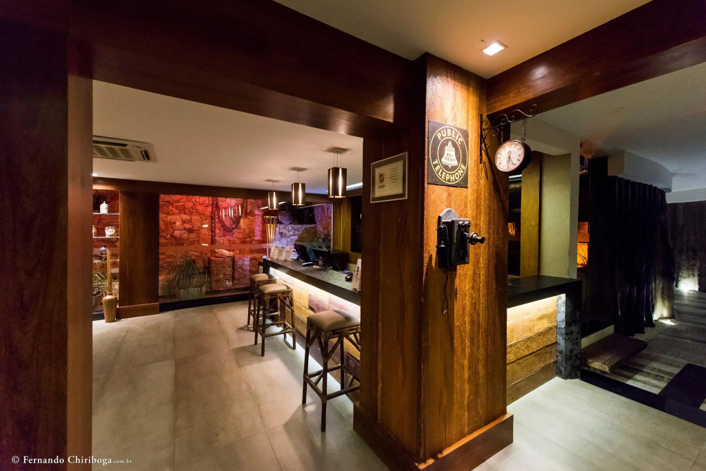 Lobby & Reception
