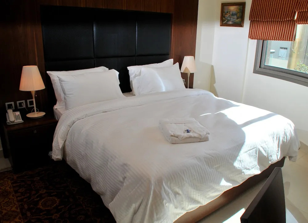 1 Bedroom Suite with balcony and with city view