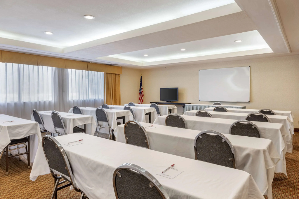 Best Western Plus West Covina Inn - Général