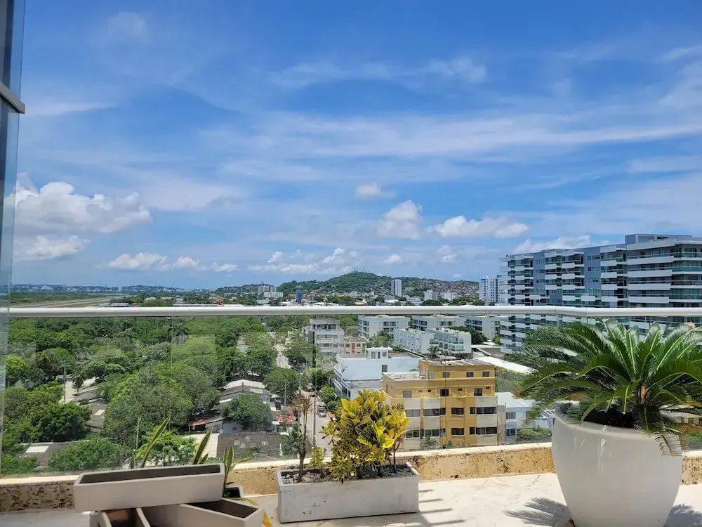 Apto 414 Ocean Drive Crespo Cerca al Mar