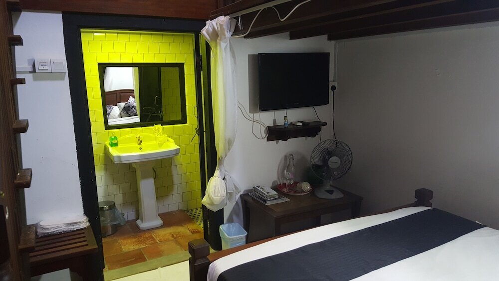 Noordin Street House
