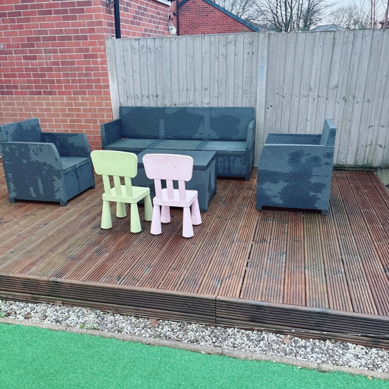 Ellas Stays - Bolton