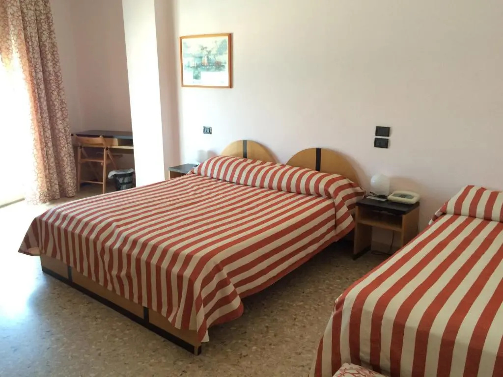 Standard Double room with balcony and with sea view (full double bed)