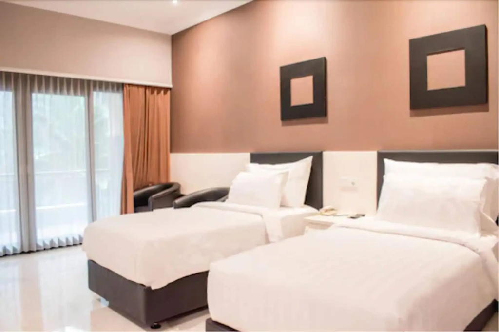 Hotel photo 12