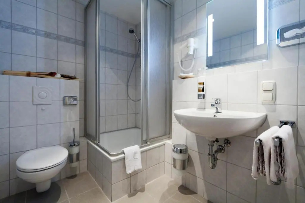 Standard Double room (full double bed)