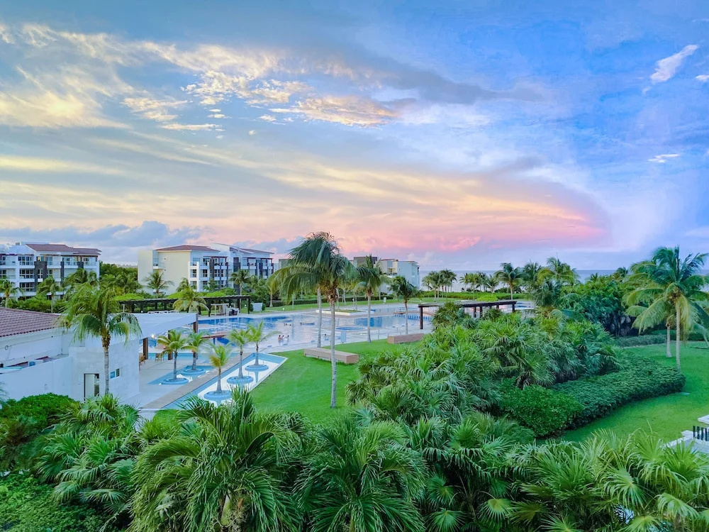 Beach & Waterfront