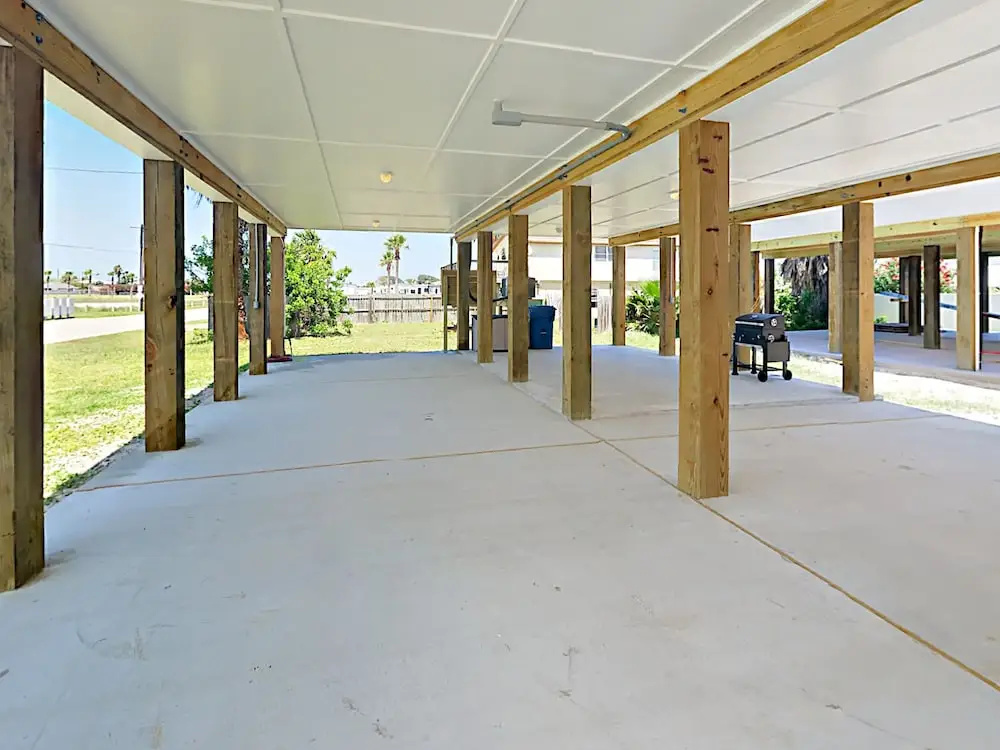 660 Sandpiper Cir Home - 3 Br home by RedAwning