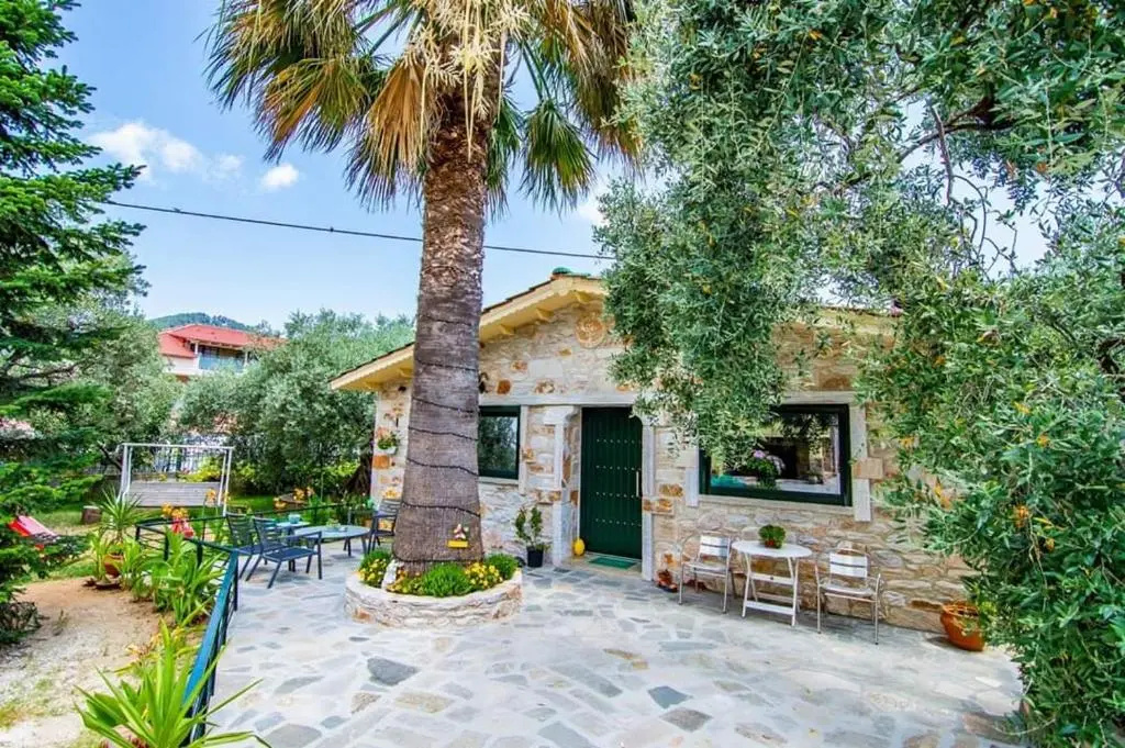 Kastro Stone House