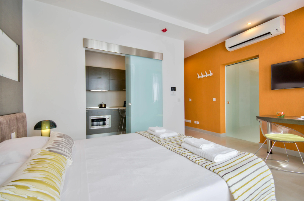 Jules Suites — 5