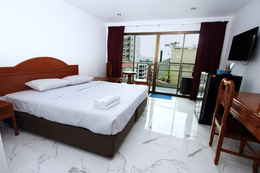 Highfive Hotel — фото
