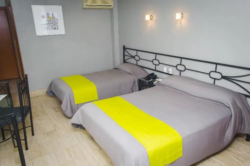 Hotel Arboledas Expo - Chambres