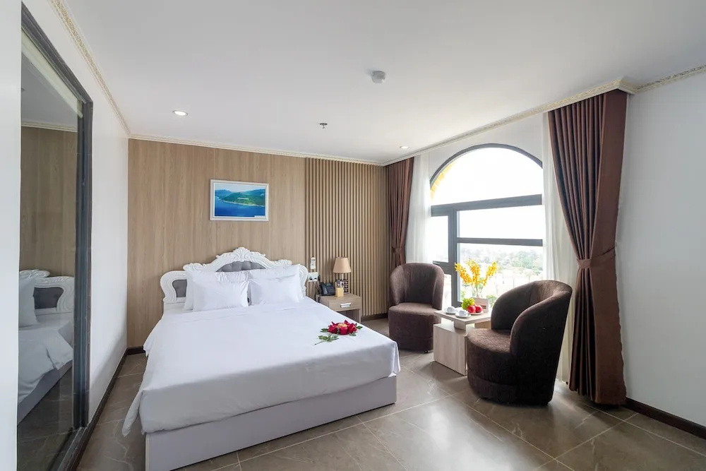 Pearl Beach Hotel Quy Nhon — 1