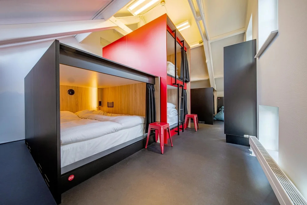Bed in Dorm with city view (full double bed)