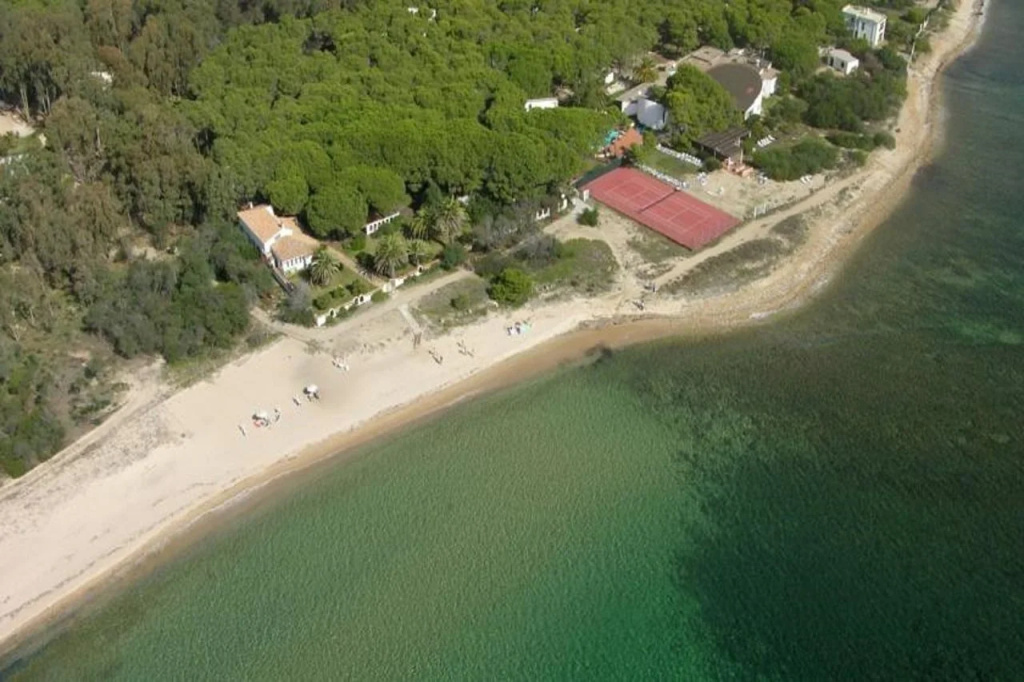 Beach & Waterfront