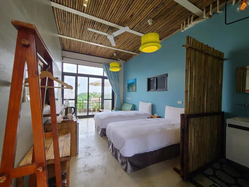 Standard Double room with balcony (full double bed)