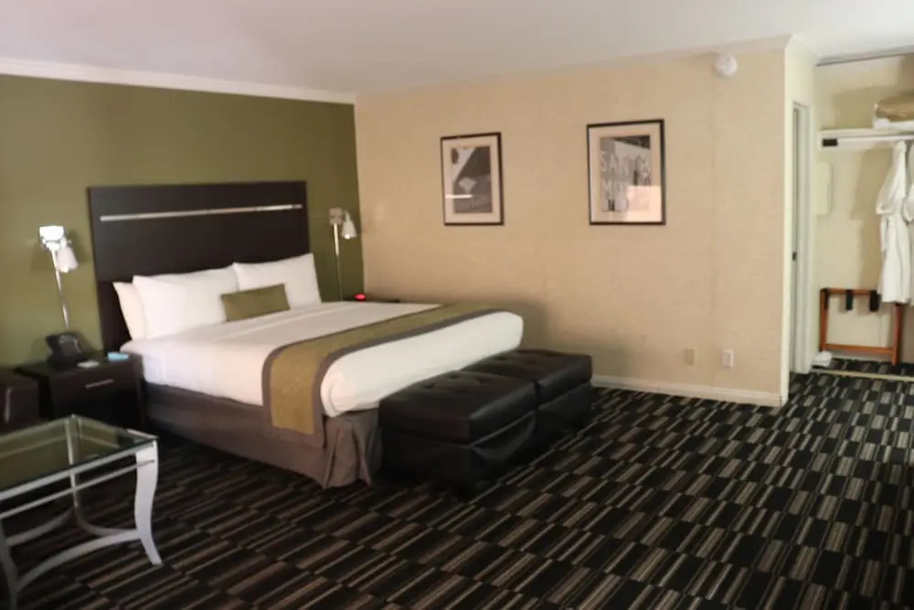 Uptown Oasis San Jose Airport - Chambres