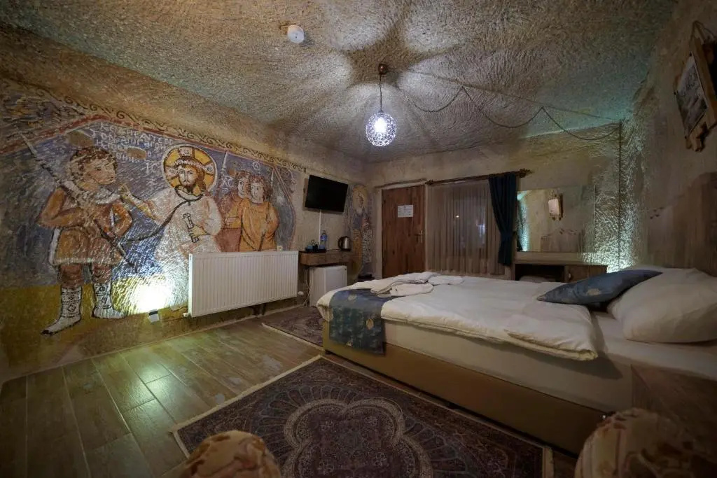 Deluxe Cave Double room (full double bed)