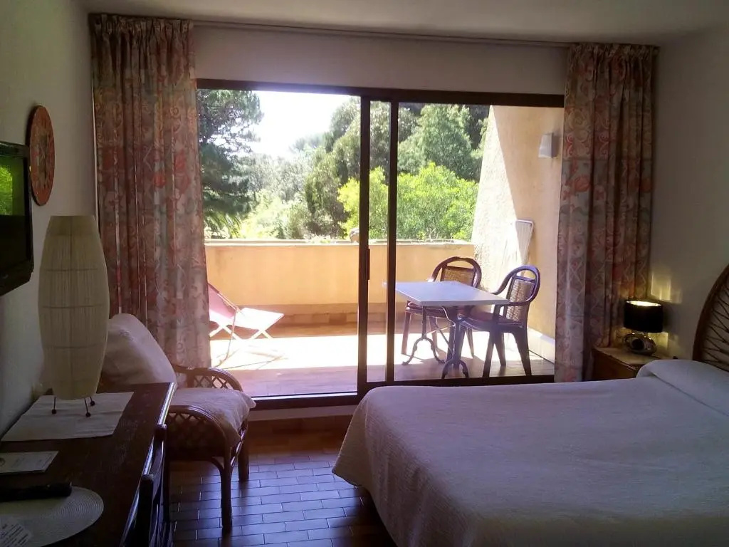 Hôtel Les Palmiers - Chambres