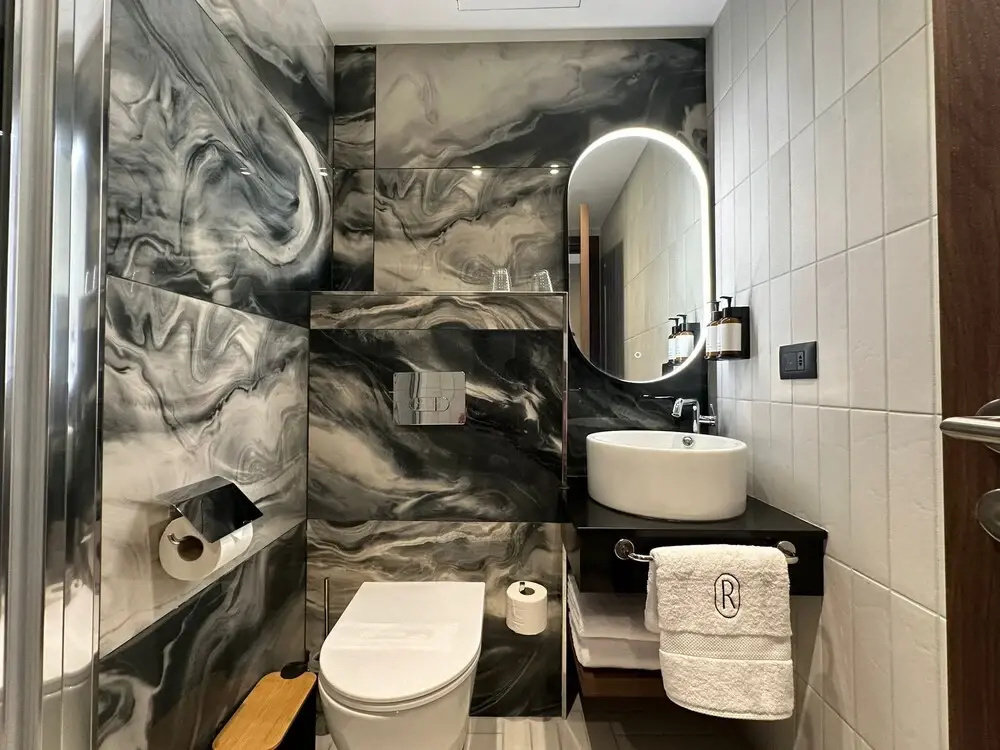 Standard Double room with balcony (full double bed)