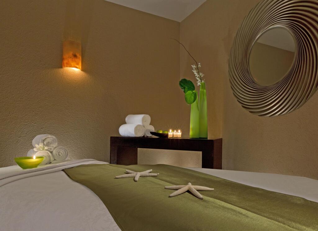 The Westin Resort & Spa, Puerto Vallarta by null