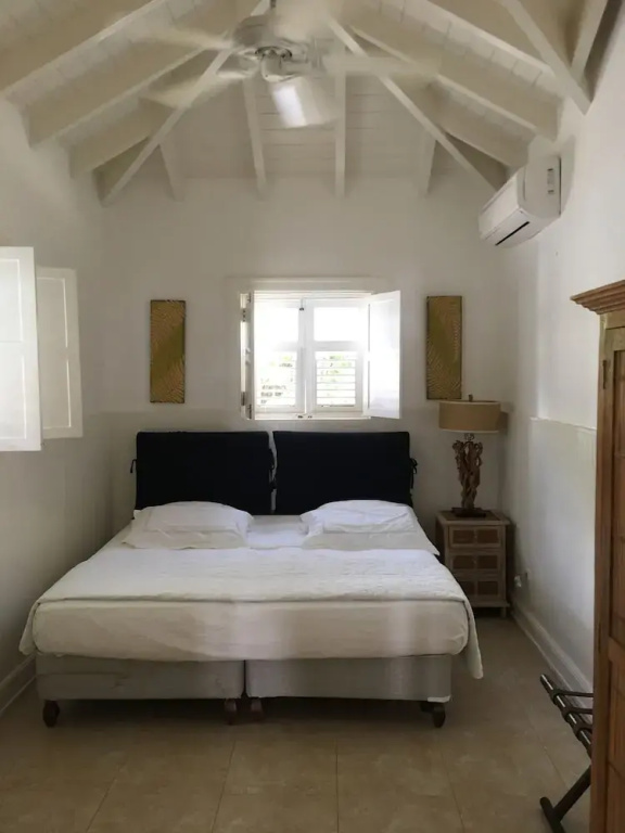 2 Bedrooms Apartment with ocean view