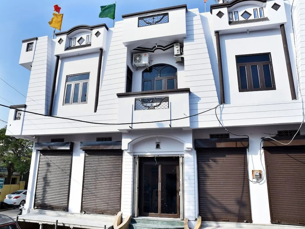 Hotel Malhotra
