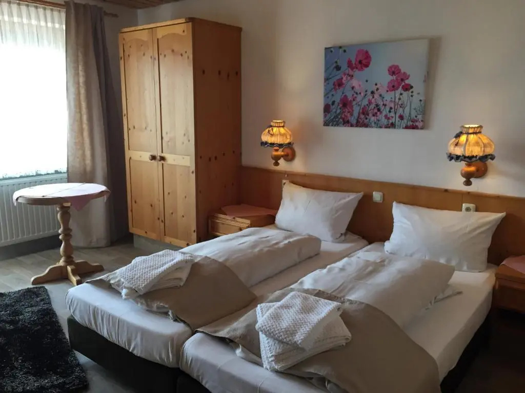 Standard Triple room with balcony