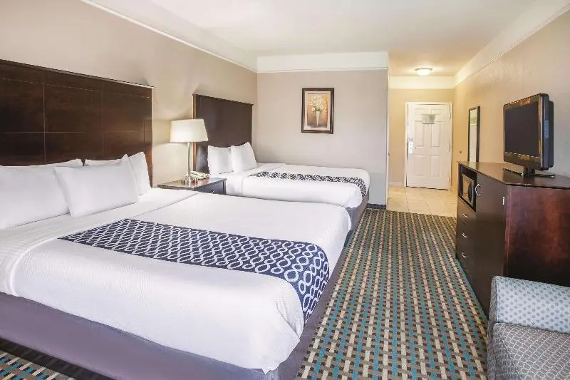 La Quinta Inn & Suites by Wyndham Bay City - Chambres