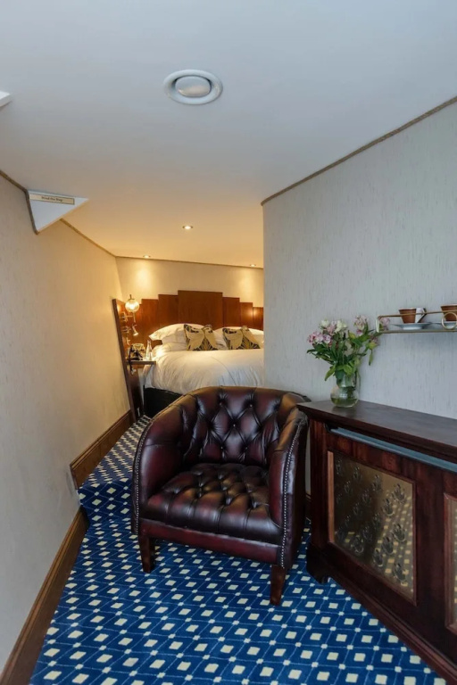 Economy room
