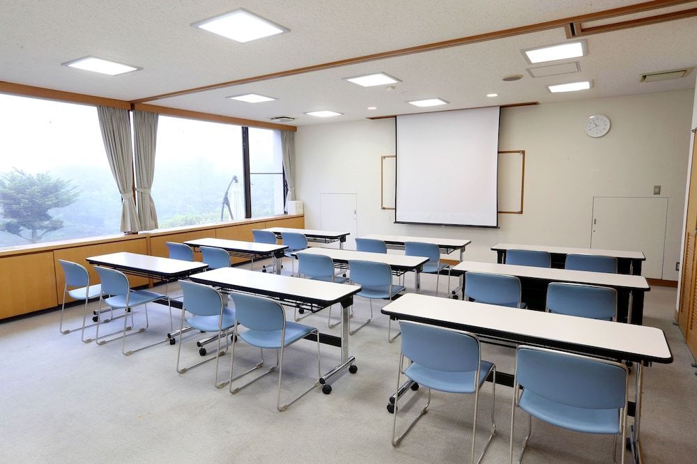 gallery_image_hidden_16