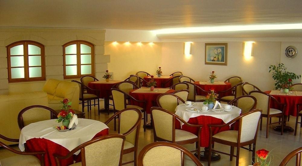 Elysee Hotel 2 *